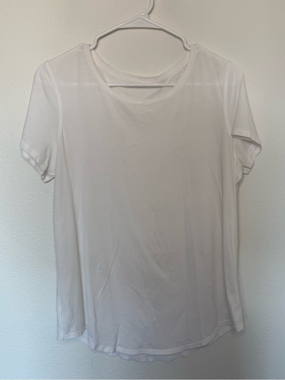 Lululemon white t-shirt